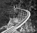 Viêtnam. Chemin de fer de Hanoï au Yunnan. Pont en dentelle - roger viollet Viêtnam. Chemin de fer de Hanoï au Yunnan. Pont en dentelle - roger viollet